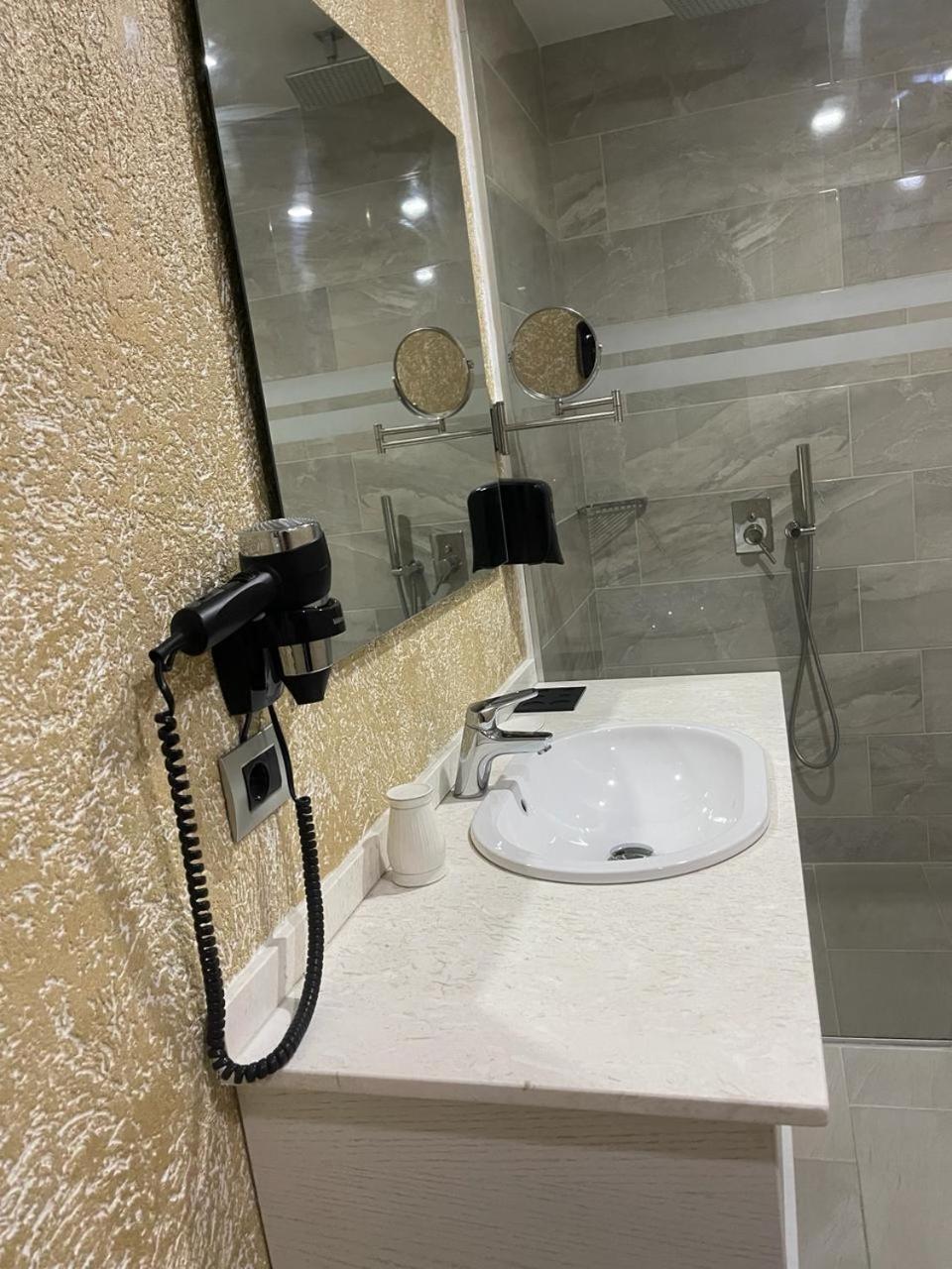 A&m Hotel